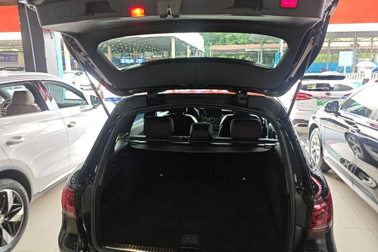 Used Mercedes-Benz GLC 2020 GLC 260 L 4MATIC Luxury Model Trunk