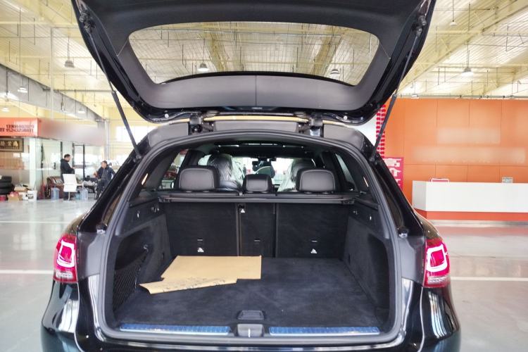 Used Mercedes-Benz GLC 2020 GLC 260 L 4MATIC Luxury Model Trunk