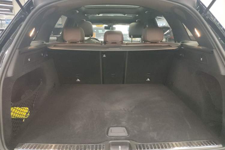 Used Mercedes-Benz GLC 2020 Facelifted GLC 260 L 4MATIC Dynamic Edition Trunk