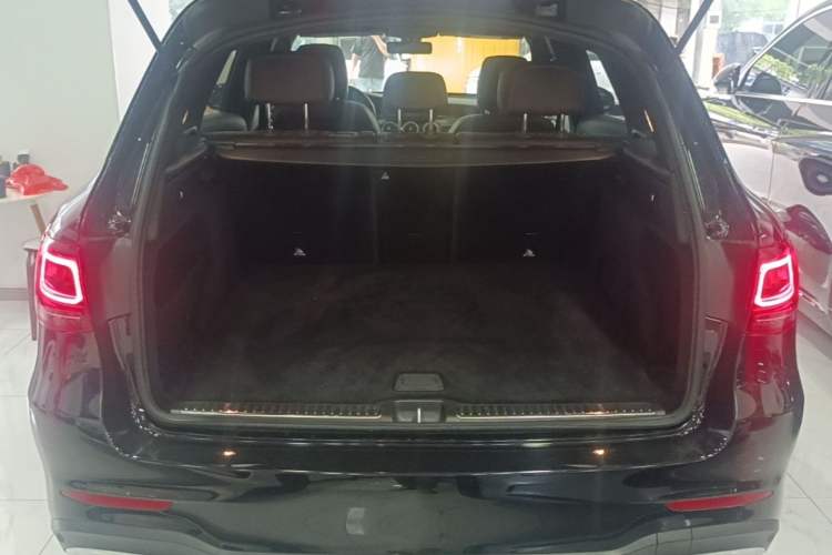 Used Mercedes-Benz GLC 2020 Facelift GLC 260 L 4MATIC Luxury Edition Trunk