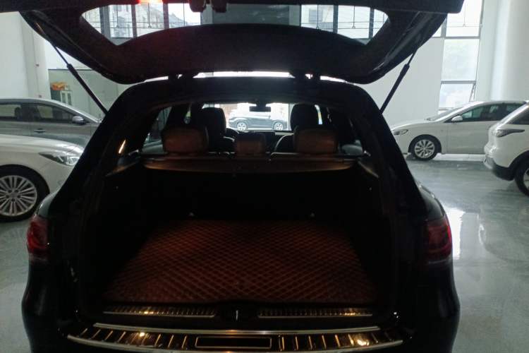 Used Mercedes-Benz GLC 2020 GLC 260 L 4MATIC Luxury Model Trunk