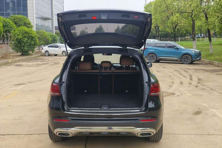 Used Mercedes-Benz GLC 2020 Facelifted GLC 260 L 4MATIC Dynamic Edition Trunk