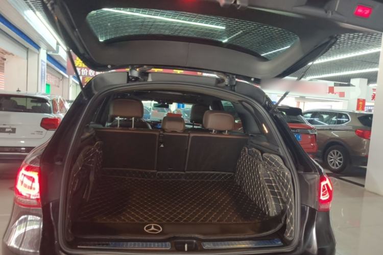 Used Mercedes-Benz GLC 2020 GLC 260 L 4MATIC Luxury Model Trunk