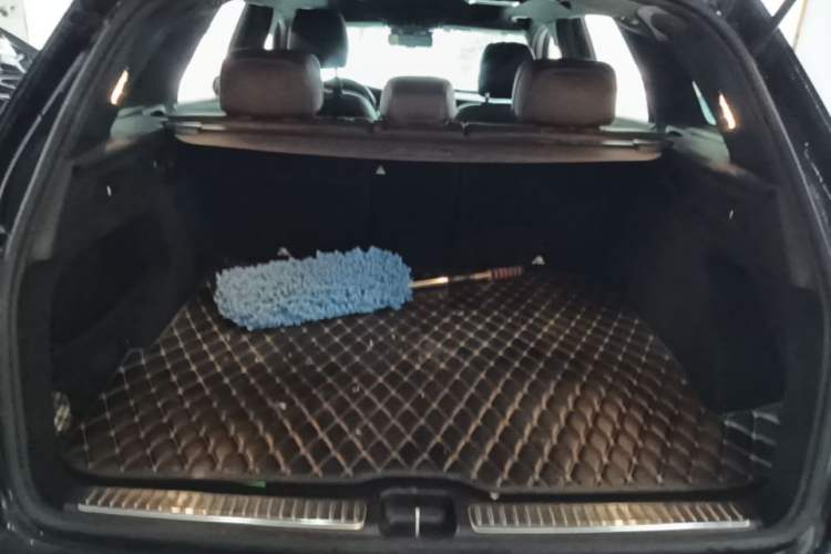 Used Mercedes-Benz GLC 2020 GLC 300 L 4MATIC Dynamic Edition Trunk