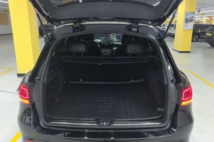 Used Mercedes-Benz GLC 2020 GLC 260 L 4MATIC Luxury Model Trunk