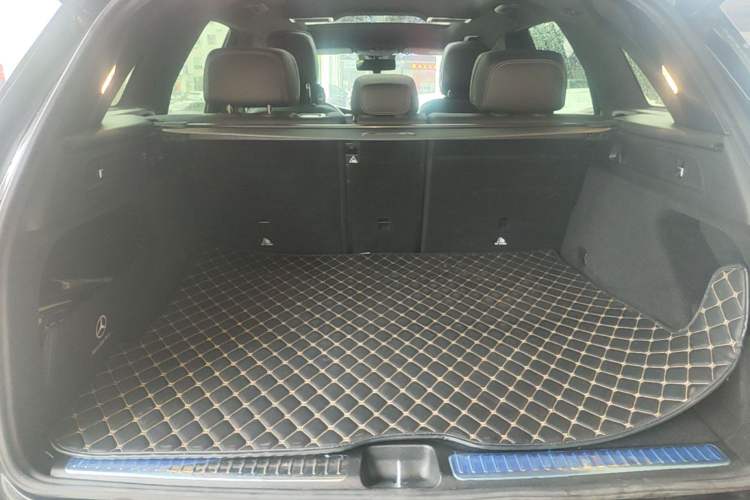 Used Mercedes-Benz GLC 2020 Facelift GLC 300 L 4MATIC Dynamic Edition Trunk