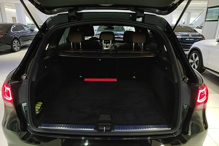 Used Mercedes-Benz GLC 2020 Facelifted GLC 260 L 4MATIC Dynamic Edition Trunk