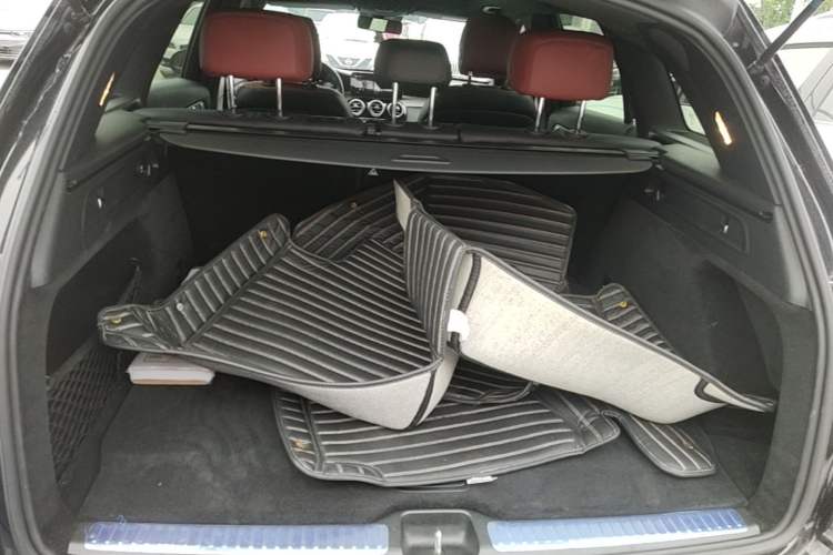 Used Mercedes-Benz GLC 2020 Facelift GLC 300 L 4MATIC Dynamic Edition Trunk