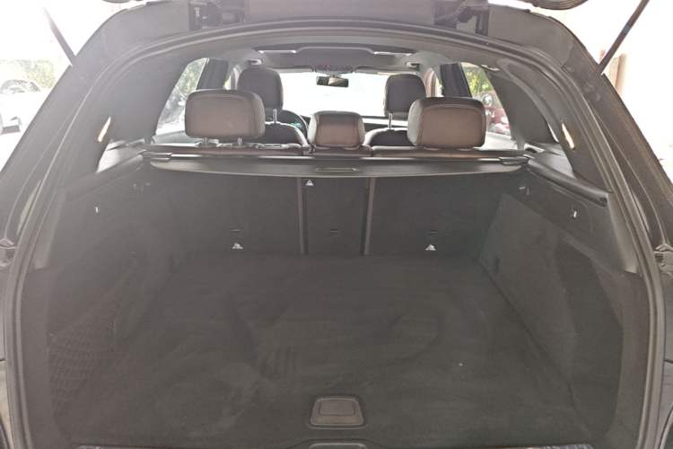 Used Mercedes-Benz GLC 2020 Facelifted GLC 260 L 4MATIC Dynamic Edition Trunk