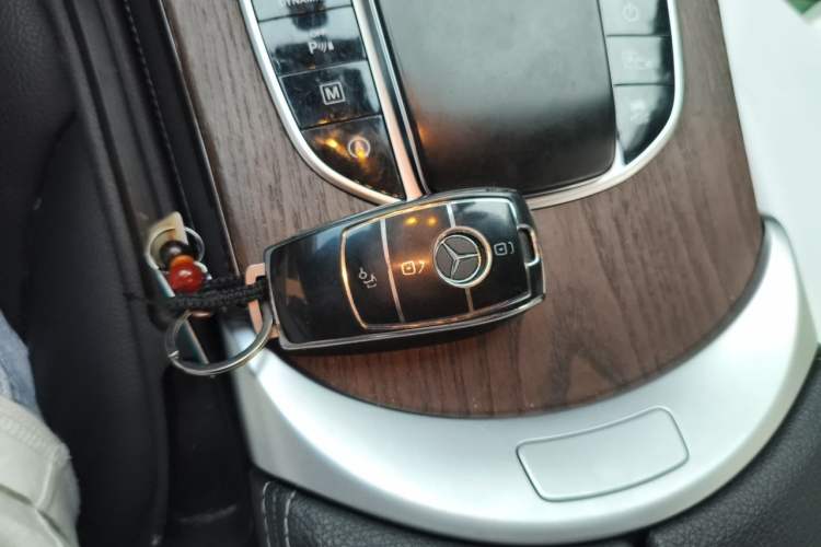 Used Mercedes-Benz GLC 2020 Facelift GLC 300 L 4MATIC Dynamic Edition Vehicle Key