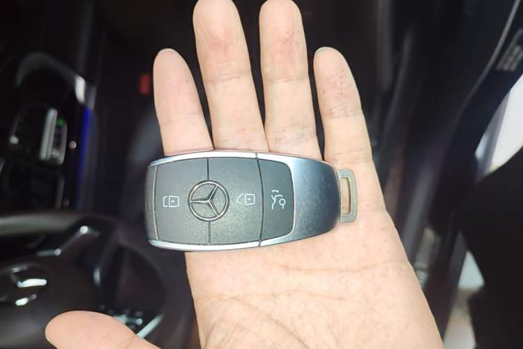 Used Mercedes-Benz GLC 2020 Facelifted GLC 260 L 4MATIC Dynamic Edition Vehicle Key