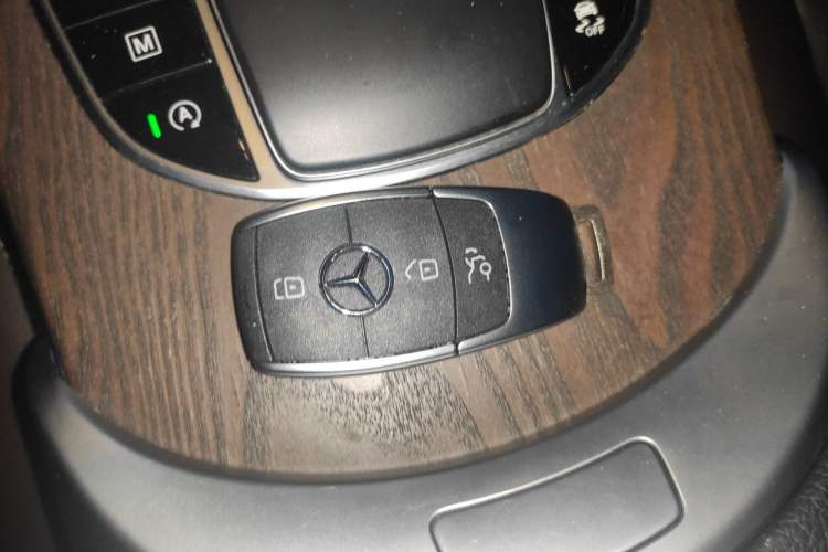 Used Mercedes-Benz GLC 2020 Facelift GLC 300 L 4MATIC Dynamic Edition Vehicle Key
