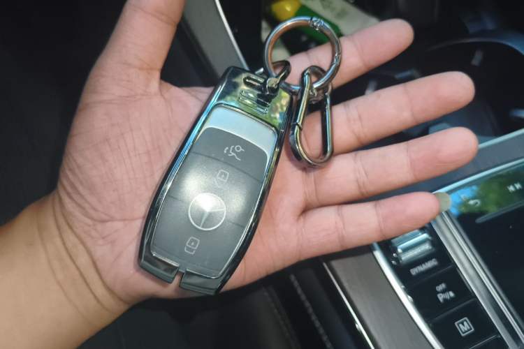 Used Mercedes-Benz GLC 2020 GLC 300 L 4MATIC Luxury Model Vehicle Key