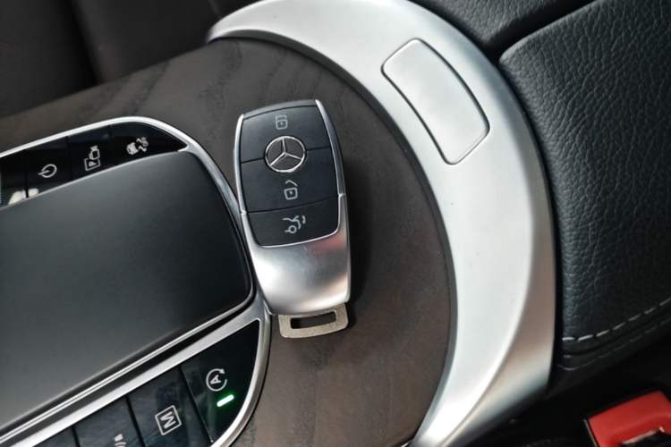 Used Mercedes-Benz GLC 2020 GLC 260 L 4MATIC Luxury Model Vehicle Key