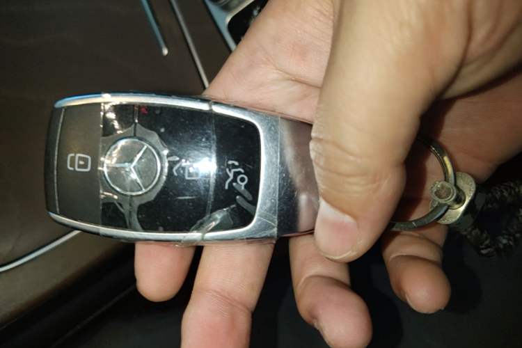 Used Mercedes-Benz GLC 2020 GLC 260 L 4MATIC Luxury Model Vehicle Key