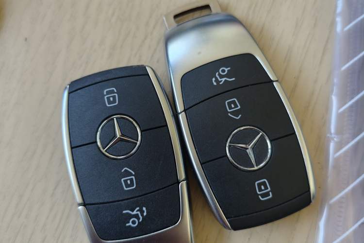 Used Mercedes-Benz GLC 2020 GLC 300 L 4MATIC Dynamic Edition Vehicle Key
