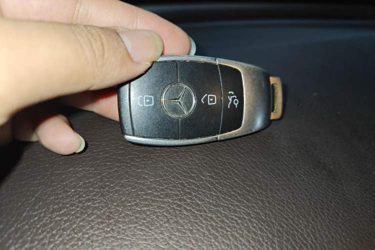 Used Mercedes-Benz GLC 2020 GLC 300 L 4MATIC Dynamic Edition Vehicle Key
