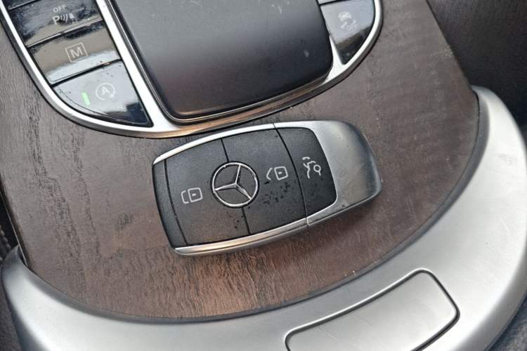 Used Mercedes-Benz GLC 2020 Facelift GLC 300 L 4MATIC Dynamic Edition Vehicle Key