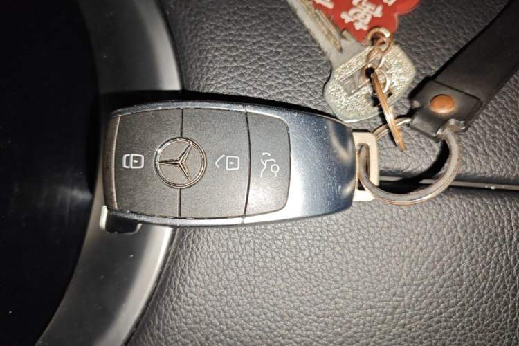 Used Mercedes-Benz GLC 2020 Facelifted GLC 260 L 4MATIC Dynamic Edition Vehicle Key