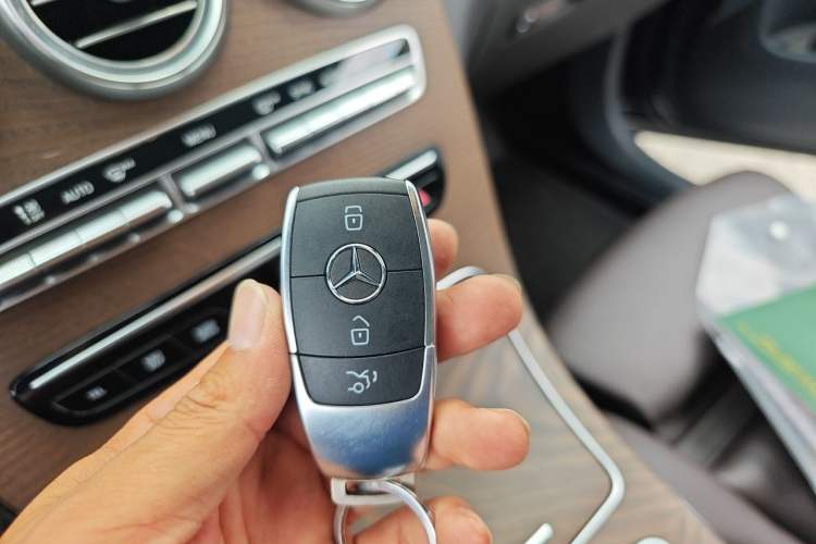 Used Mercedes-Benz GLC 2020 GLC 300 L 4MATIC Dynamic Edition Vehicle Key