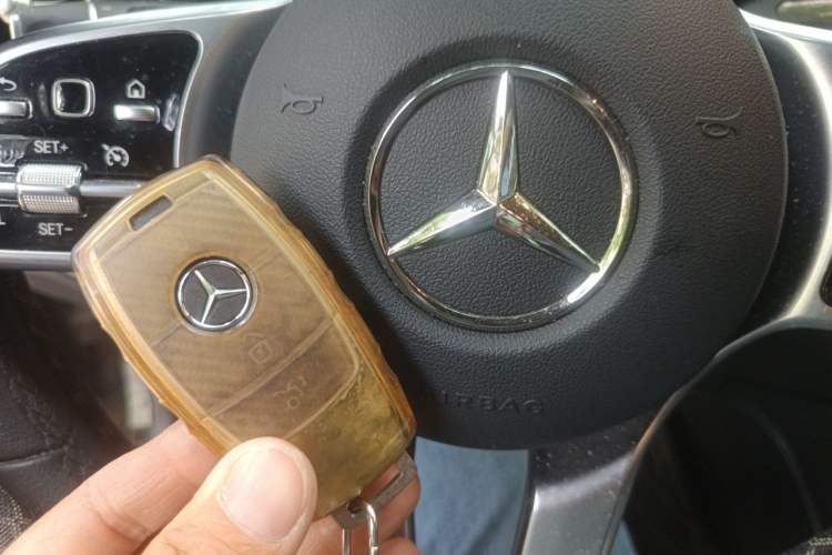 Used Mercedes-Benz GLC 2020 GLC 260 L 4MATIC Luxury Model Vehicle Key