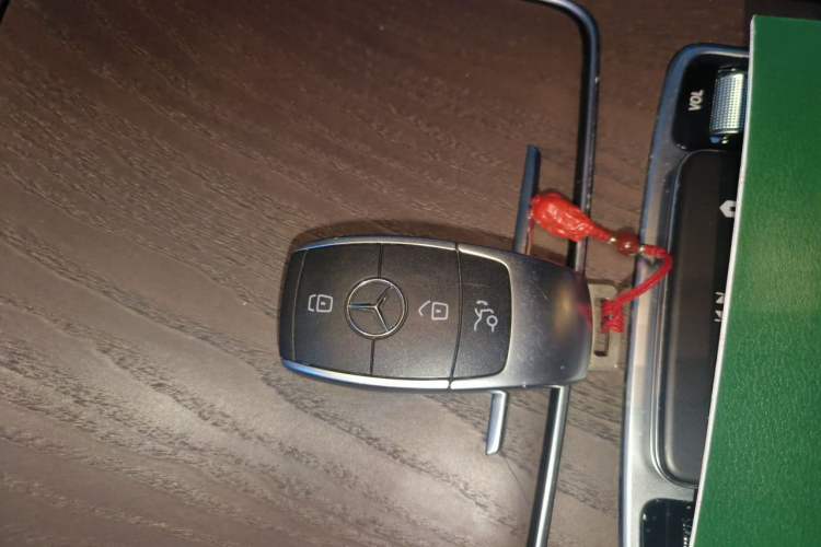 Used Mercedes-Benz GLC 2020 Facelift GLC 300 L 4MATIC Dynamic Edition Vehicle Key