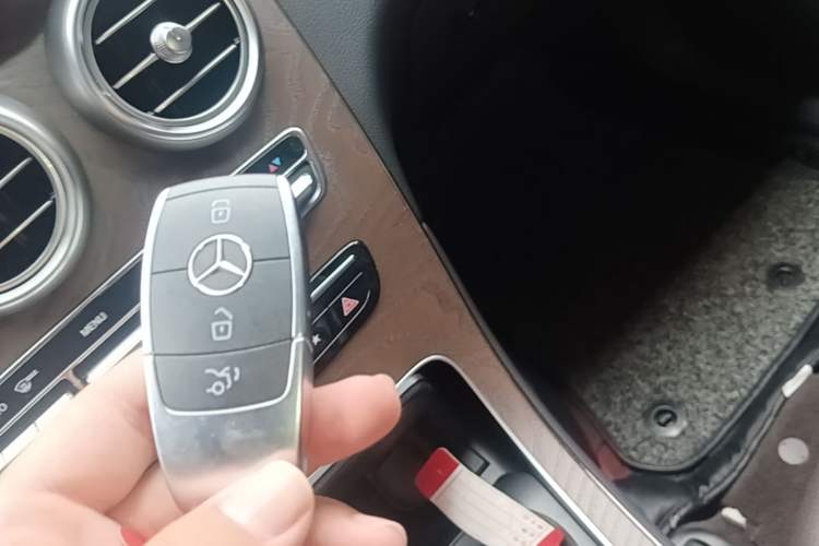 Used Mercedes-Benz GLC 2020 GLC 300 L 4MATIC Dynamic Edition Vehicle Key