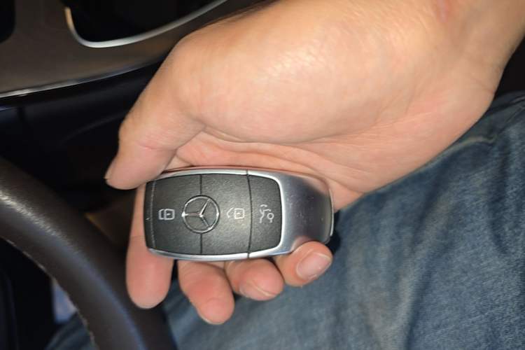 Used Mercedes-Benz GLC 2020 Facelift GLC 300 L 4MATIC Dynamic Edition Vehicle Key
