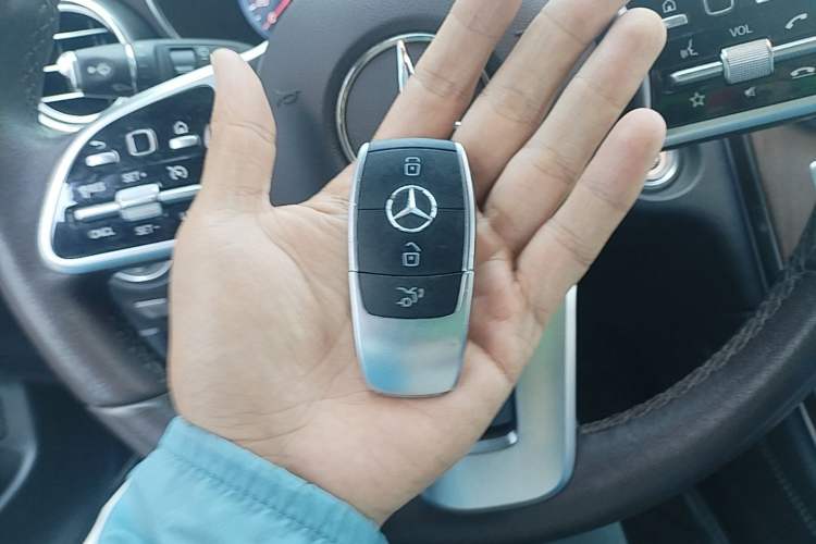 Used Mercedes-Benz GLC 2020 Facelifted GLC 260 L 4MATIC Dynamic Edition Vehicle Key