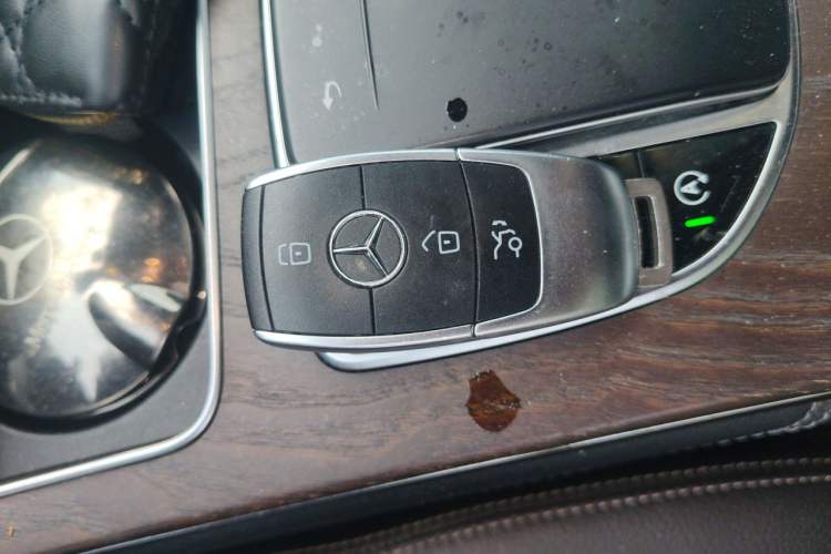 Used Mercedes-Benz GLC 2020 GLC 260 L 4MATIC Luxury Model Vehicle Key