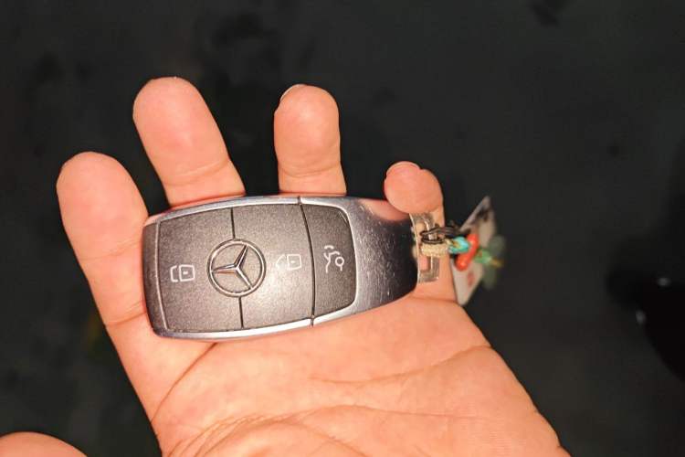 Used Mercedes-Benz GLC 2020 GLC 300 L 4MATIC Dynamic Edition Vehicle Key