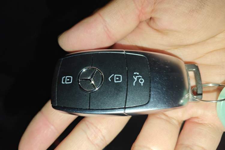 Used Mercedes-Benz GLC 2020 Facelift GLC 300 L 4MATIC Dynamic Edition Vehicle Key