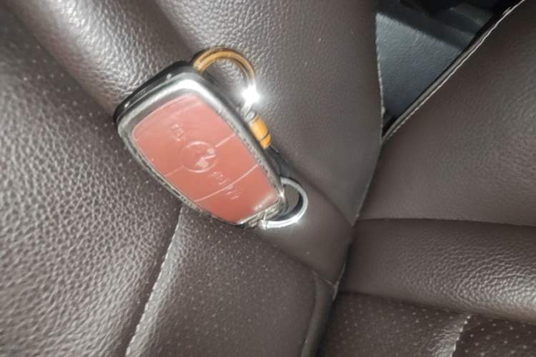 Used Mercedes-Benz GLC 2020 Facelifted GLC 260 L 4MATIC Dynamic Edition Vehicle Key