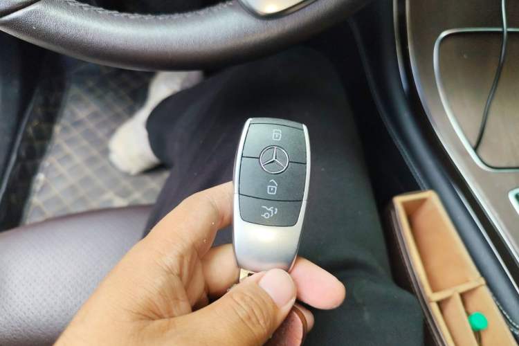 Used Mercedes-Benz GLC 2020 Facelift GLC 300 L 4MATIC Dynamic Edition Vehicle Key