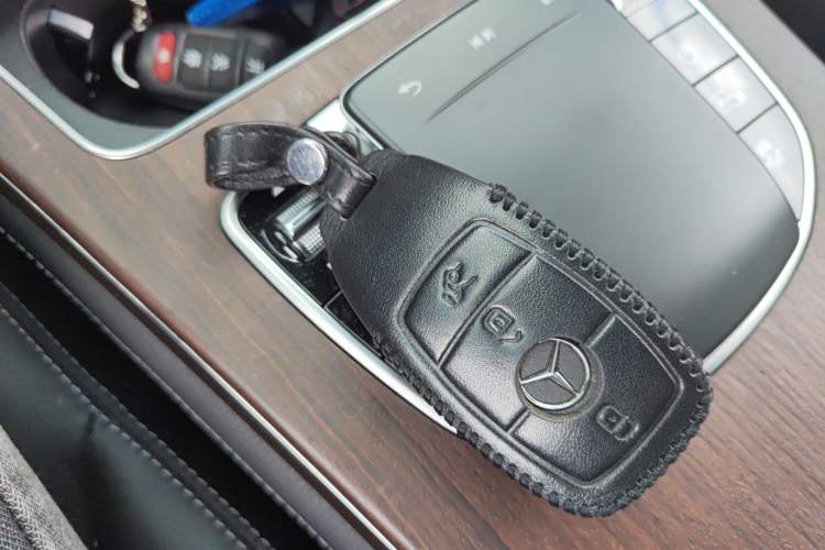 Used Mercedes-Benz GLC 2020 Facelift GLC 300 L 4MATIC Dynamic Edition Vehicle Key