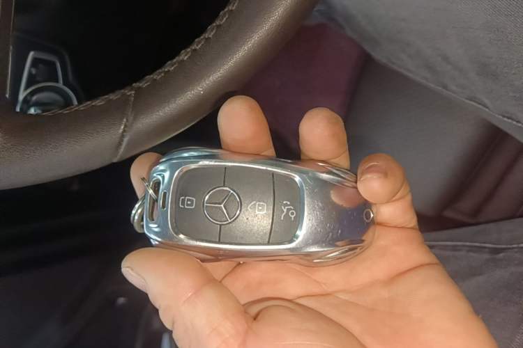 Used Mercedes-Benz GLC 2020 GLC 260 L 4MATIC Dynamic Model Vehicle Key