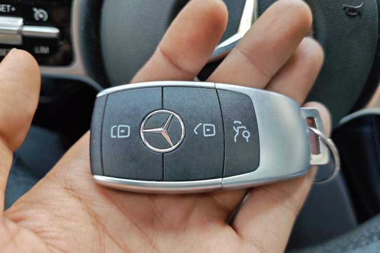 Used Mercedes-Benz GLC 2020 Facelift GLC 300 L 4MATIC Dynamic Edition Vehicle Key