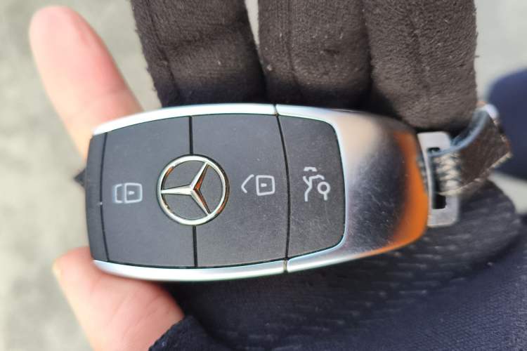 Used Mercedes-Benz GLC 2020 Facelift GLC 300 L 4MATIC Dynamic Edition Vehicle Key