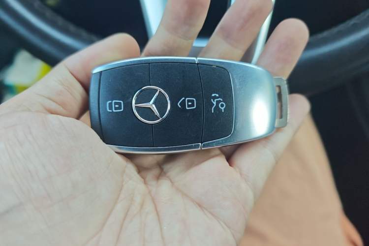 Used Mercedes-Benz GLC 2020 GLC 260 L 4MATIC Dynamic Model Vehicle Key