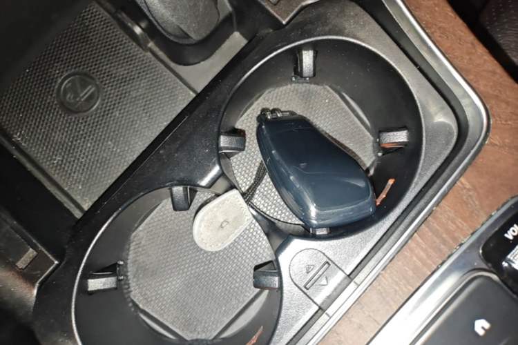 Used Mercedes-Benz GLC 2020 Facelift GLC 300 L 4MATIC Dynamic Edition Vehicle Key