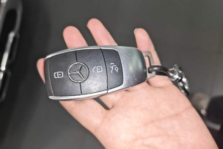 Used Mercedes-Benz GLC 2020 Facelifted GLC 260 L 4MATIC Dynamic Edition Vehicle Key