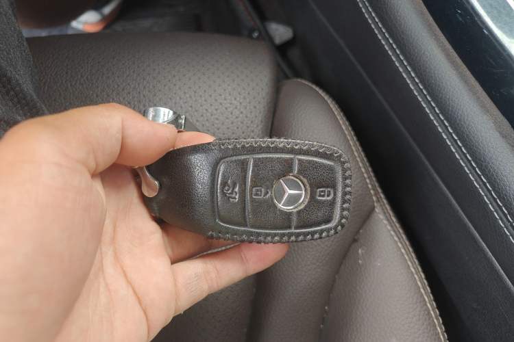 Used Mercedes-Benz GLC 2020 GLC 260 L 4MATIC Dynamic Model Vehicle Key