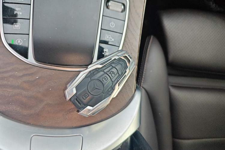 Used Mercedes-Benz GLC 2020 Facelift GLC 300 L 4MATIC Dynamic Edition Vehicle Key