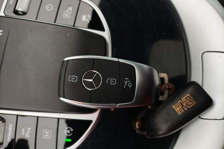 Used Mercedes-Benz GLC 2020 GLC 260 L 4MATIC Dynamic Model Vehicle Key