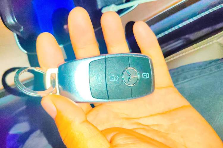 Used Mercedes-Benz GLC 2020 Facelift GLC 300 L 4MATIC Dynamic Edition Vehicle Key