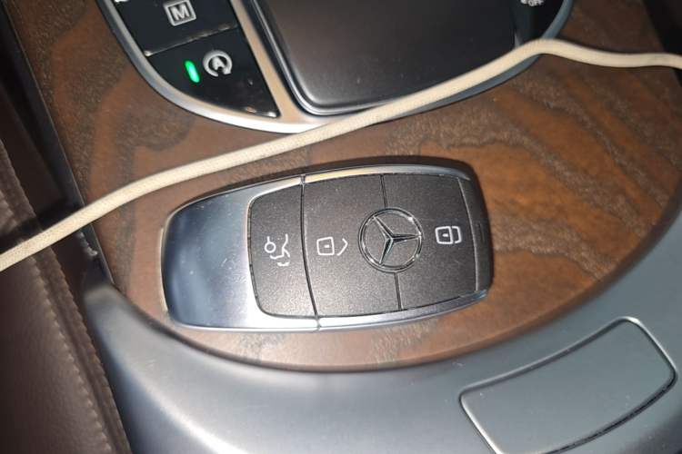Used Mercedes-Benz GLC 2020 Facelift GLC 300 L 4MATIC Dynamic Edition Vehicle Key