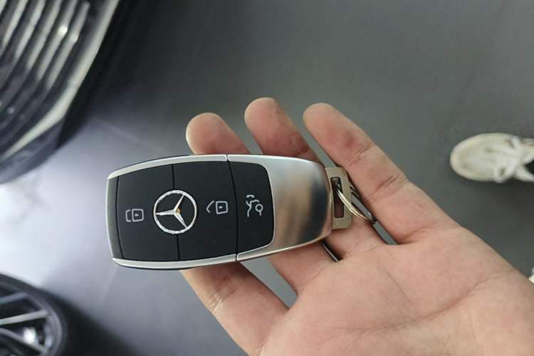 Used Mercedes-Benz GLC 2020 Facelift GLC 300 L 4MATIC Dynamic Edition Vehicle Key