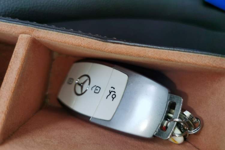 Used Mercedes-Benz GLC 2020 GLC 300 L 4MATIC Dynamic Edition Vehicle Key