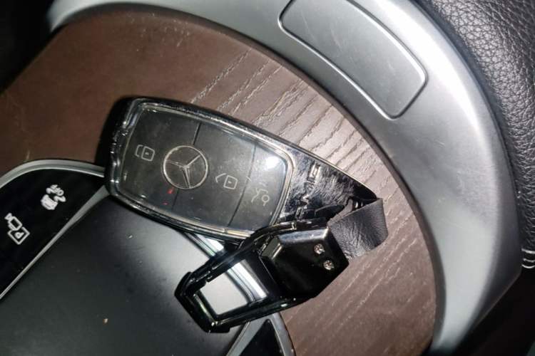 Used Mercedes-Benz GLC 2020 GLC 300 L 4MATIC Dynamic Edition Vehicle Key