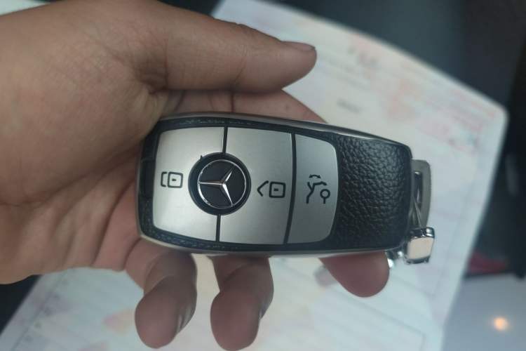Used Mercedes-Benz GLC 2020 GLC 260 L 4MATIC Luxury Model Vehicle Key